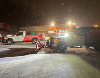 commercial-snow-cleaning-1 commercial-snow-cleaning-1